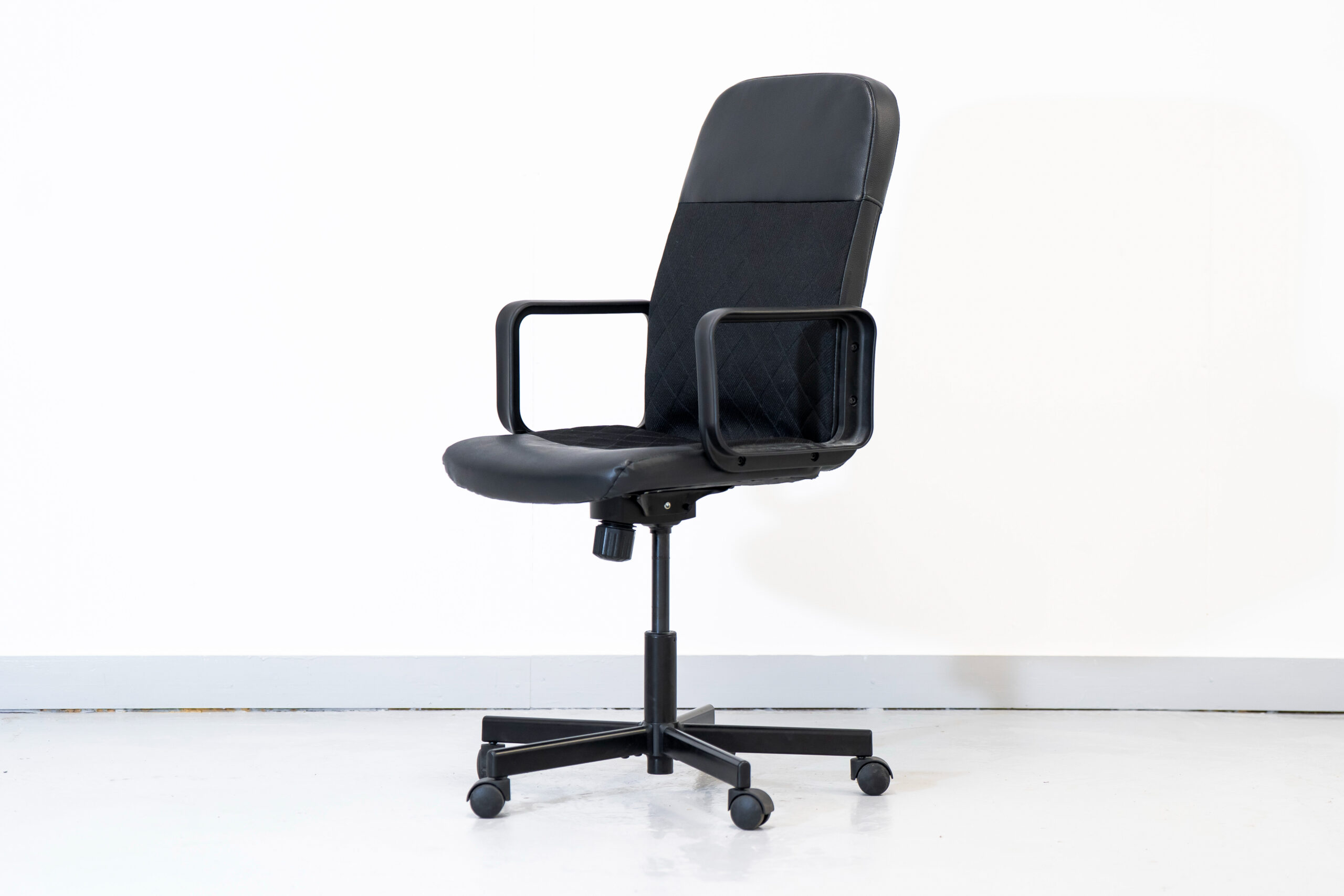black-office-chair