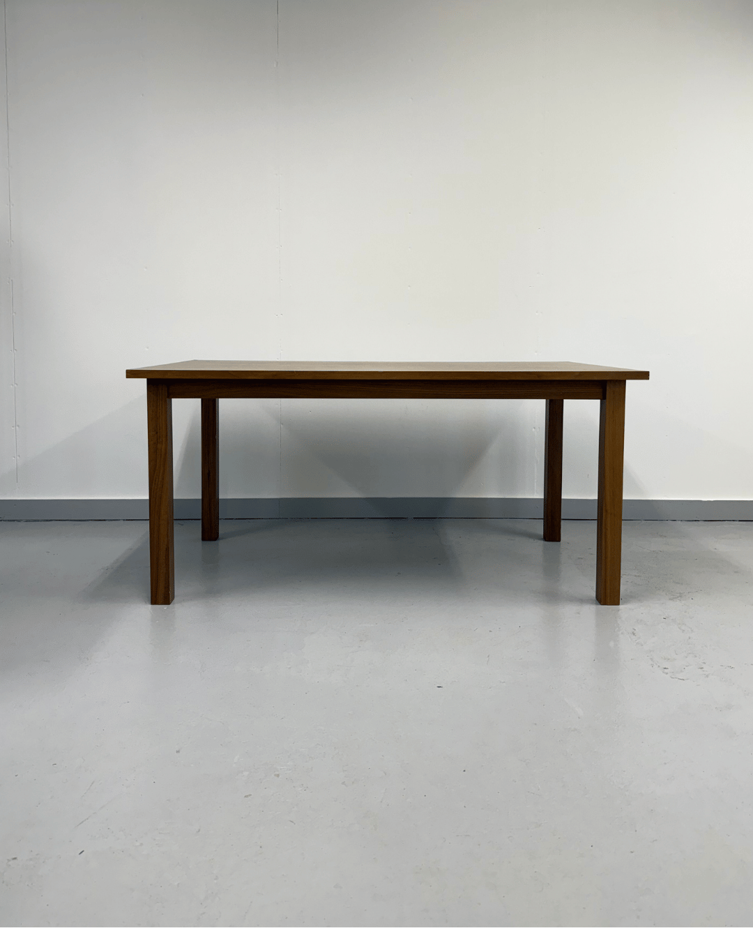 wooden-kitchen-table